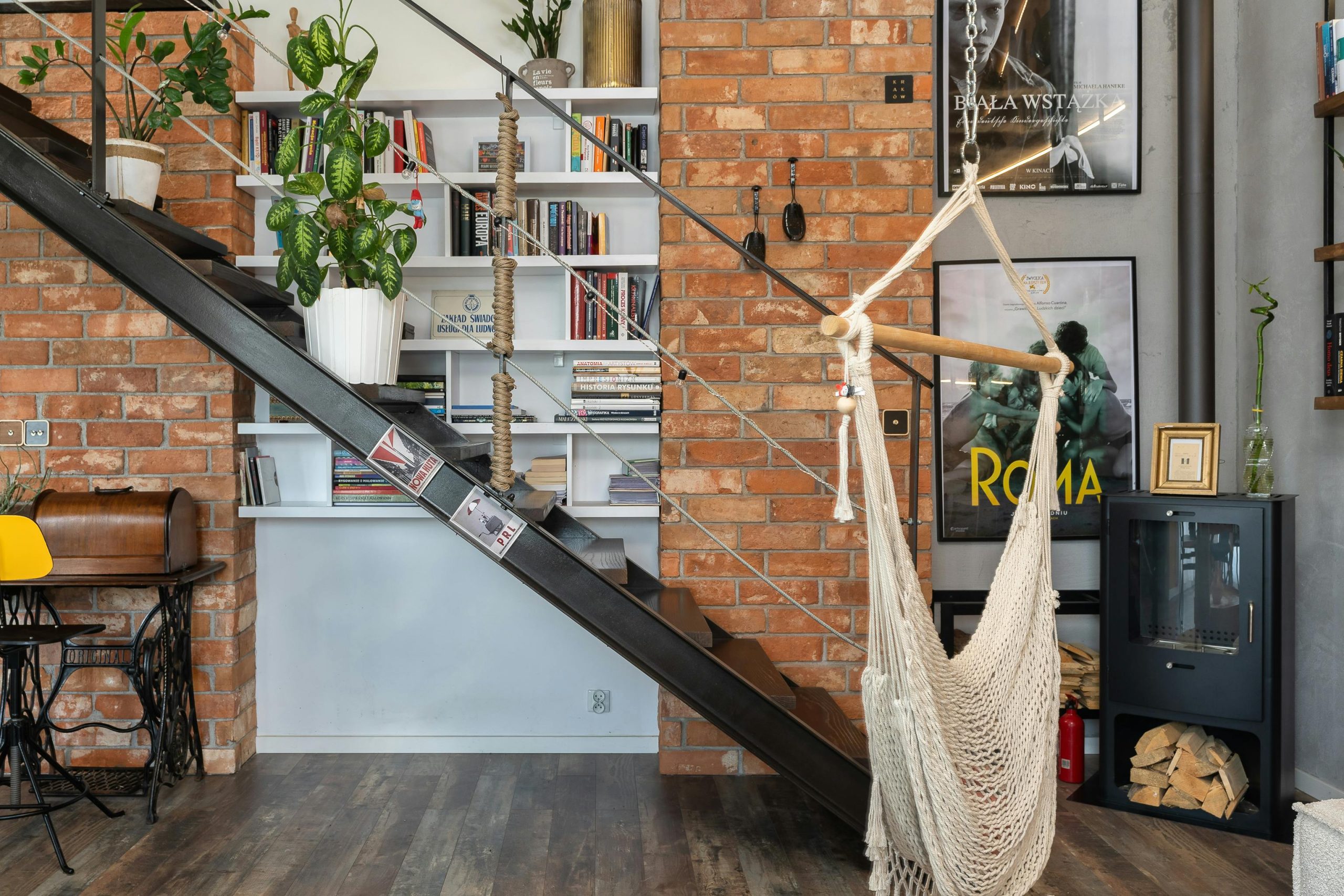 Escalier mezzanine pour optimisation d'espace compact
